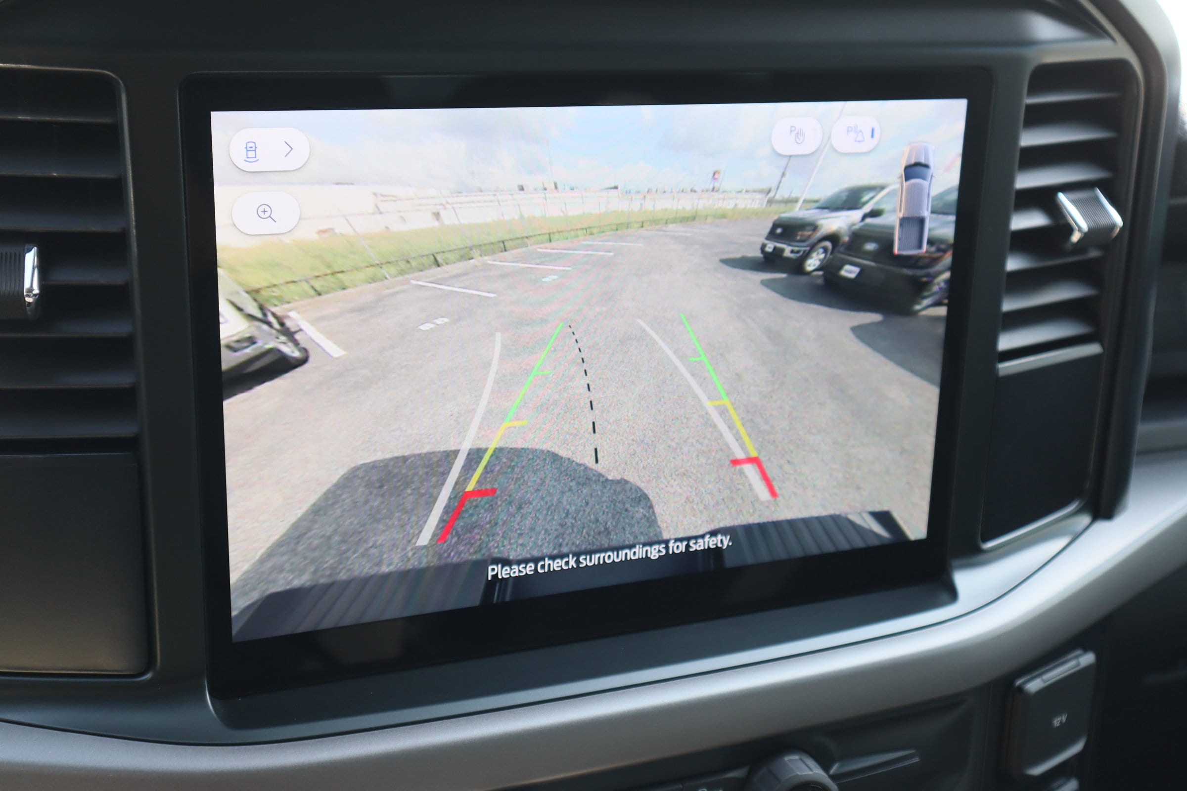 2025 Ford F-150 XL - Photo 22