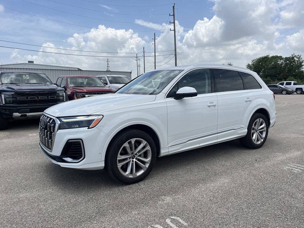 Used 2025 Audi Q7 55 Premium SUV