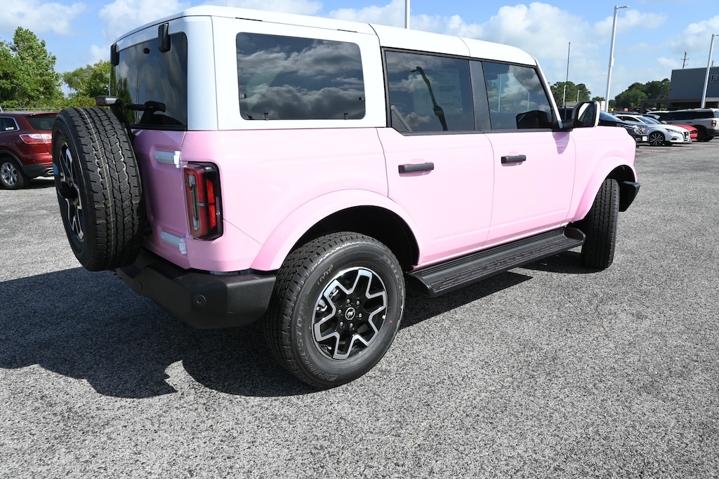 New 2026 Ford Bronco Outer Banks SUV