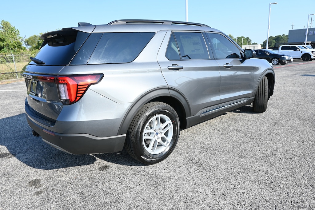 New 2025 Ford Explorer Active SUV