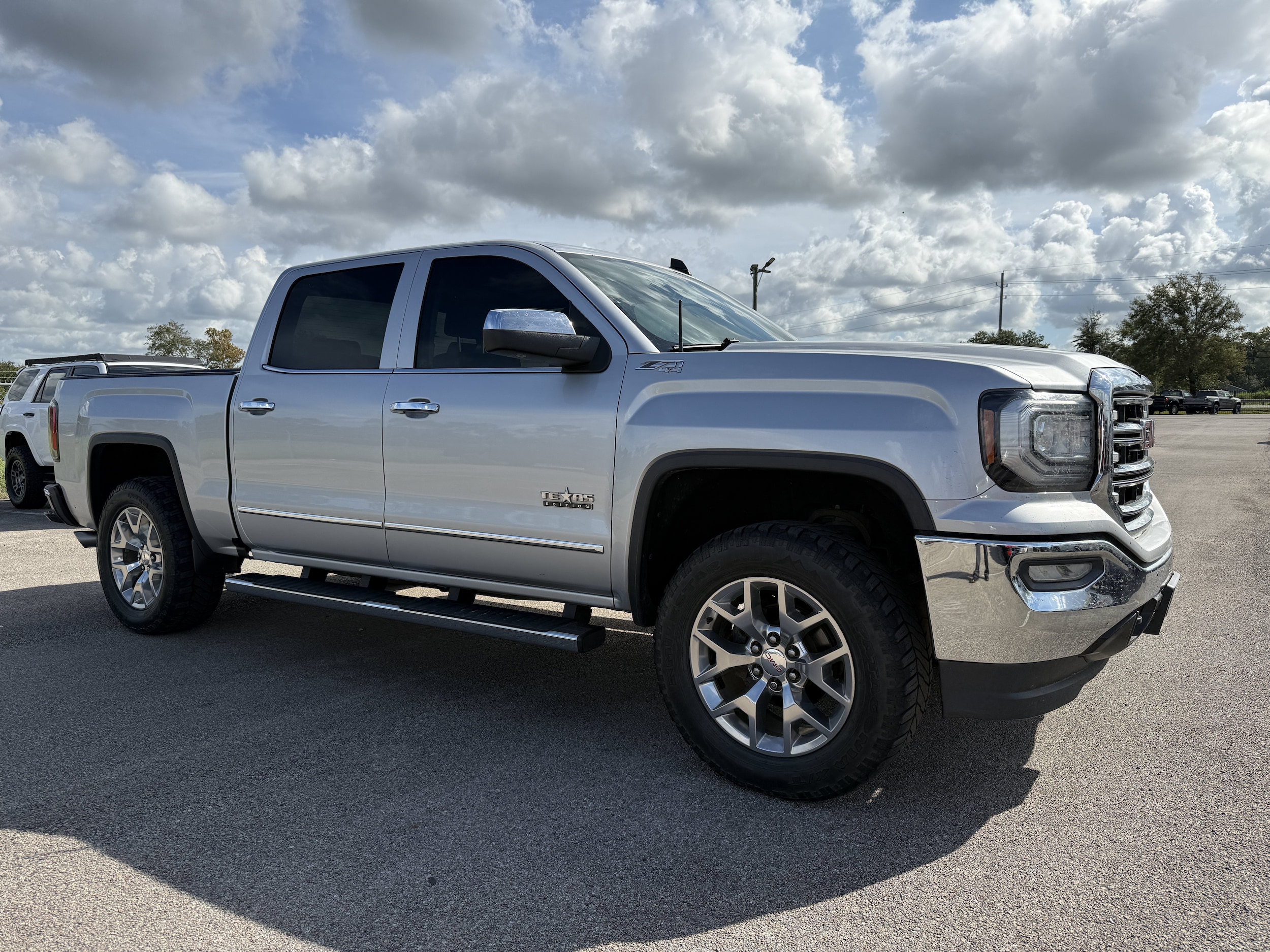 Used 2018 GMC Sierra 1500 SLT with VIN 3GTU2NECXJG525897 for sale in Crosby, TX