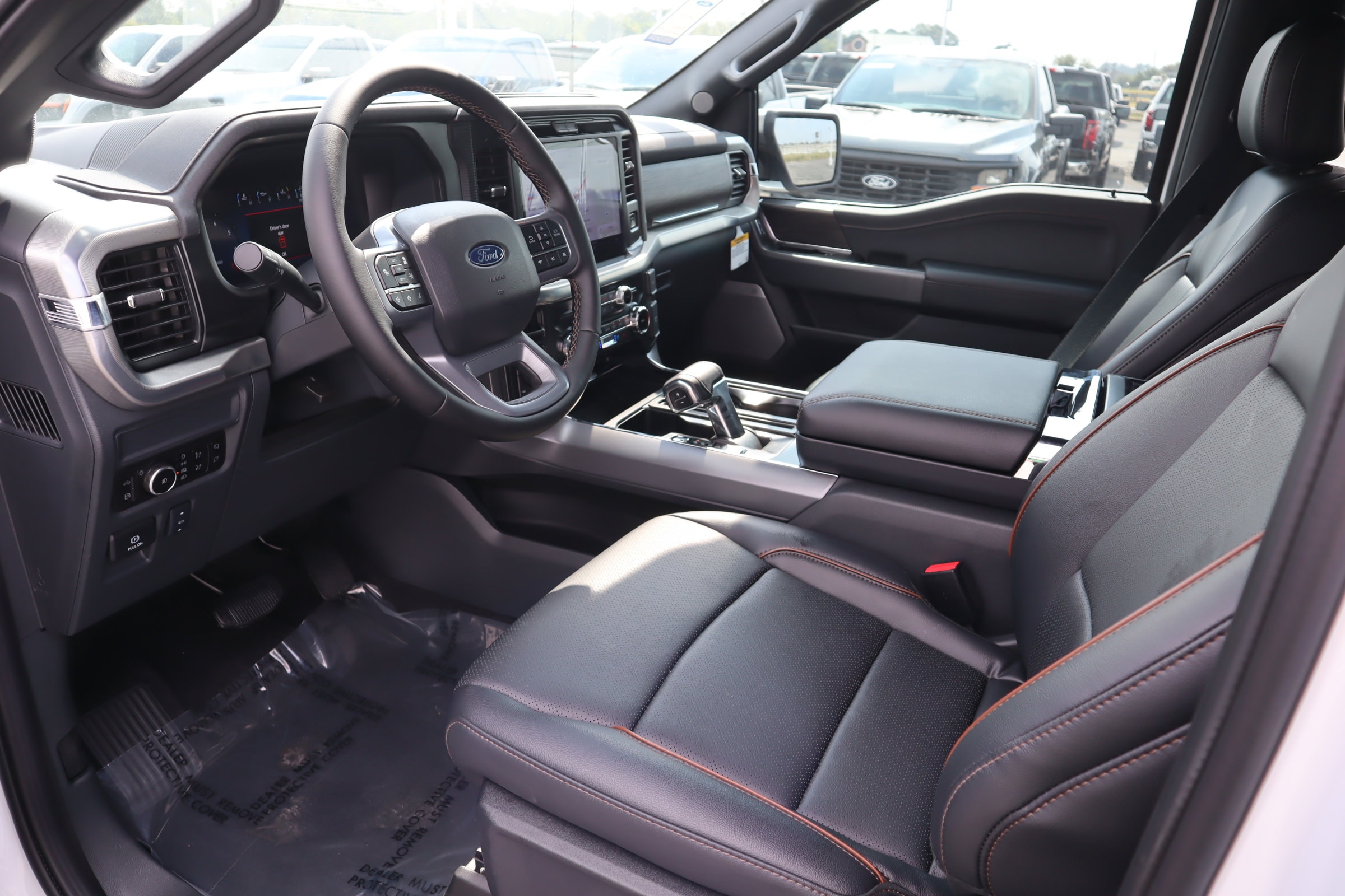 2025 Ford F-150 Lariat - Photo 18