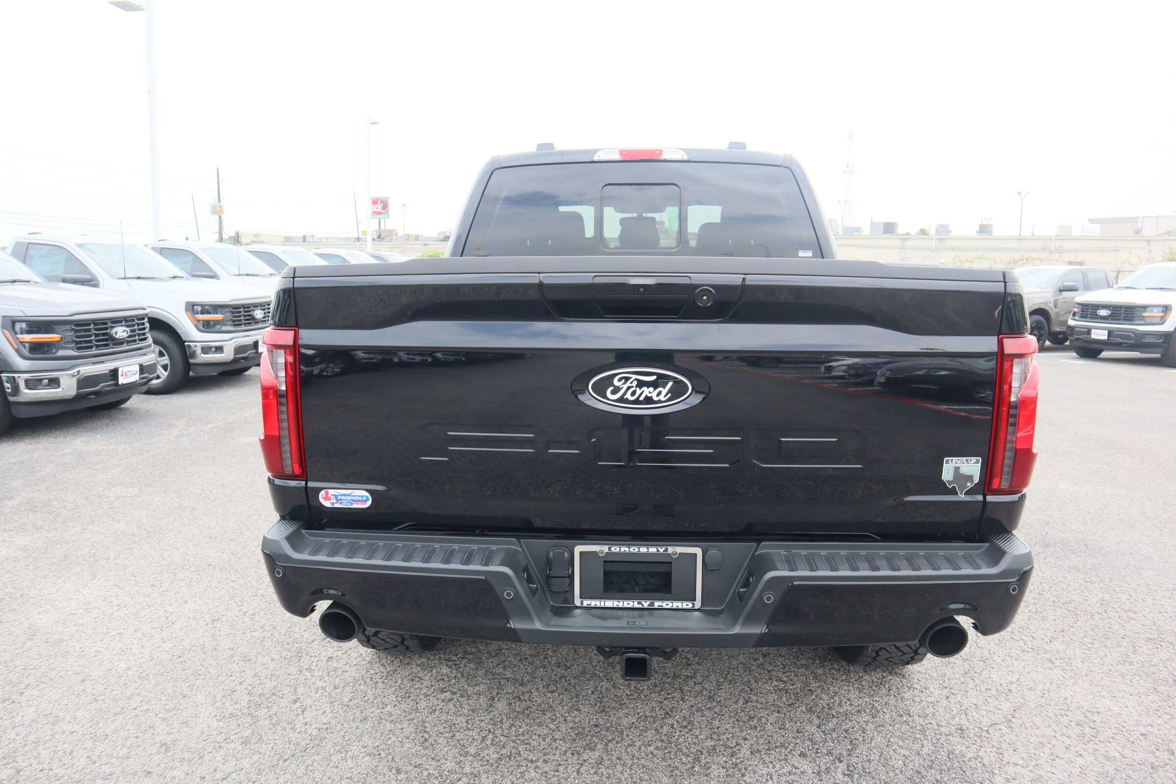 2025 Ford F-150 XLT photo 3