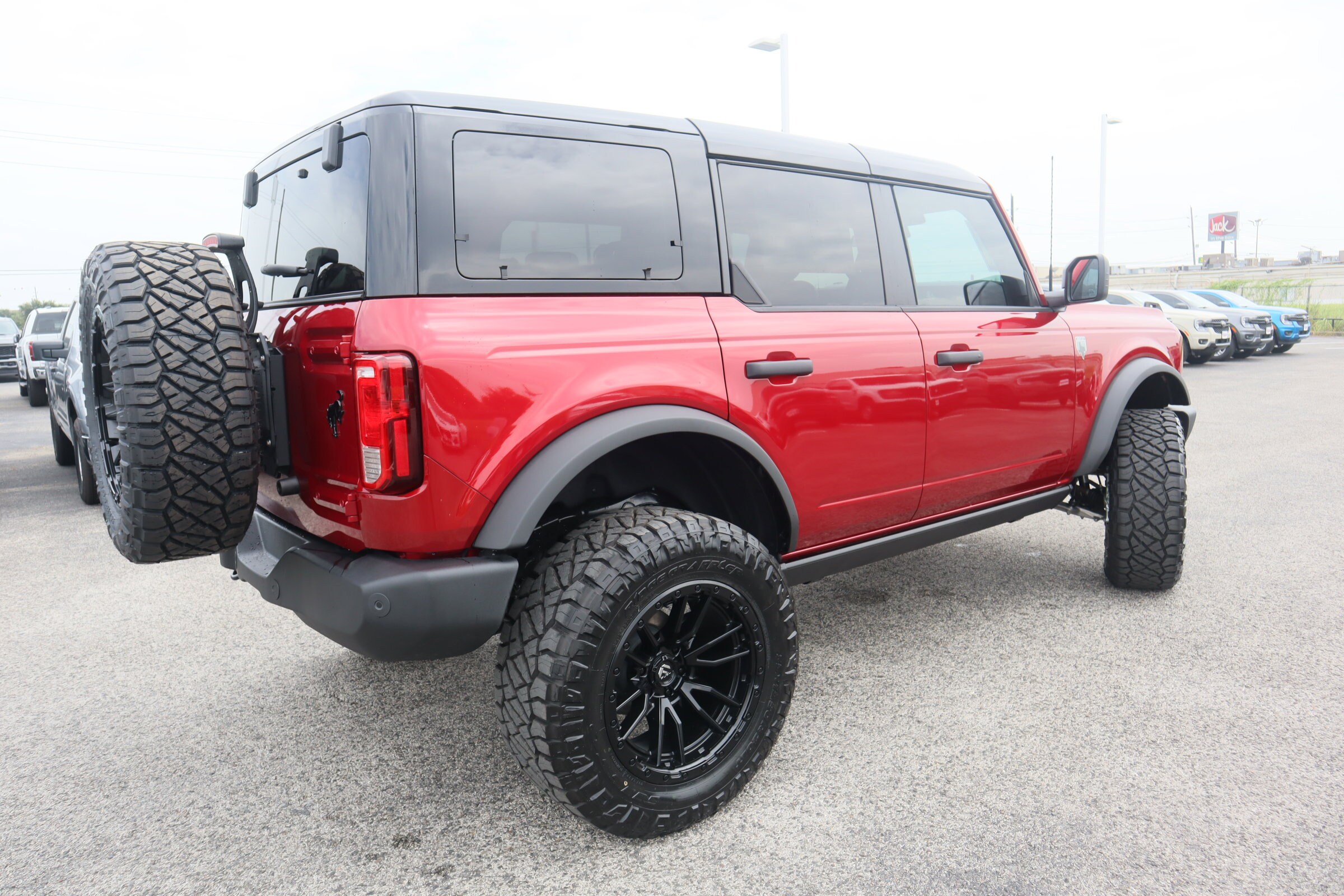 2025 Ford Bronco Big Bend photo 2