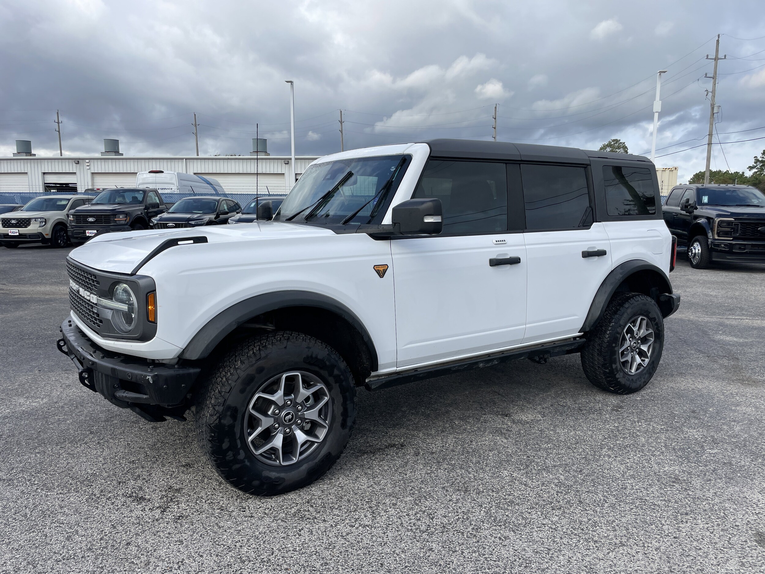 2023 Ford Bronco Base Big Bend Black Diamond Outer Banks Badlands Wildtrak Everglades photo 4