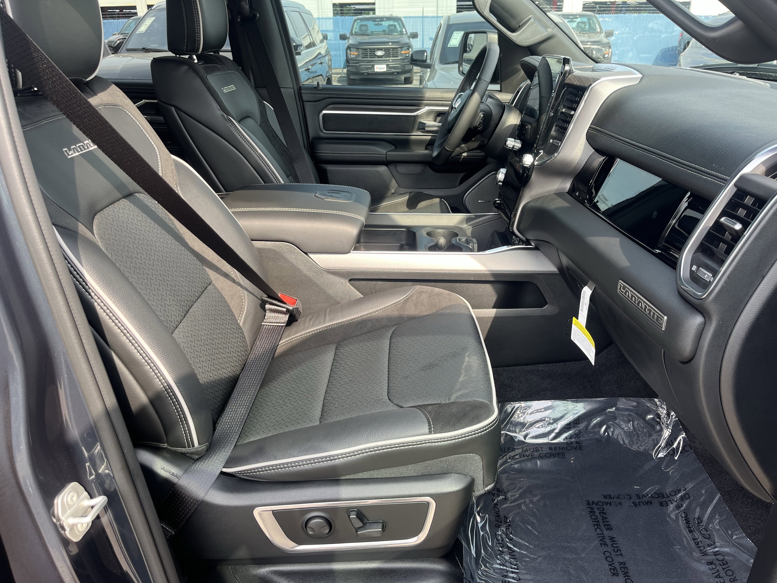 2026 RAM Ram 1500 Pickup Laramie - Photo 16