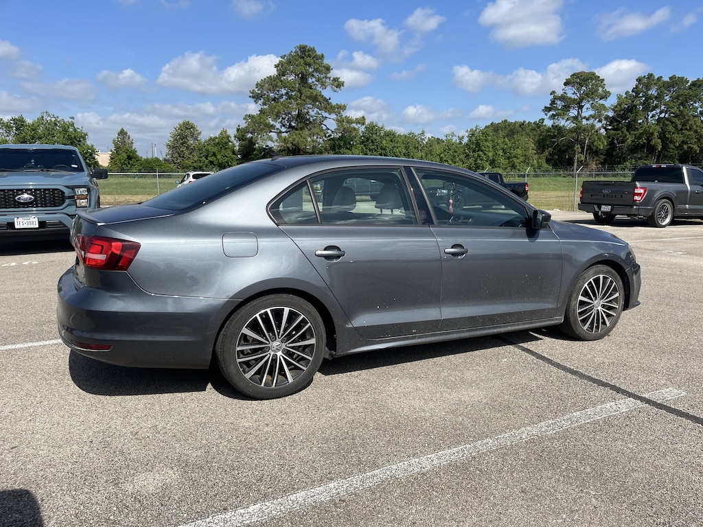 Used 2015 Volkswagen Jetta 1.8T Sport Sedan