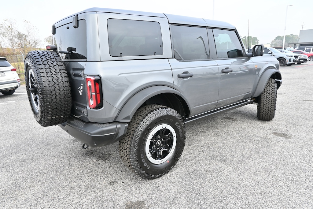 New 2025 Ford Bronco Badlands SUV