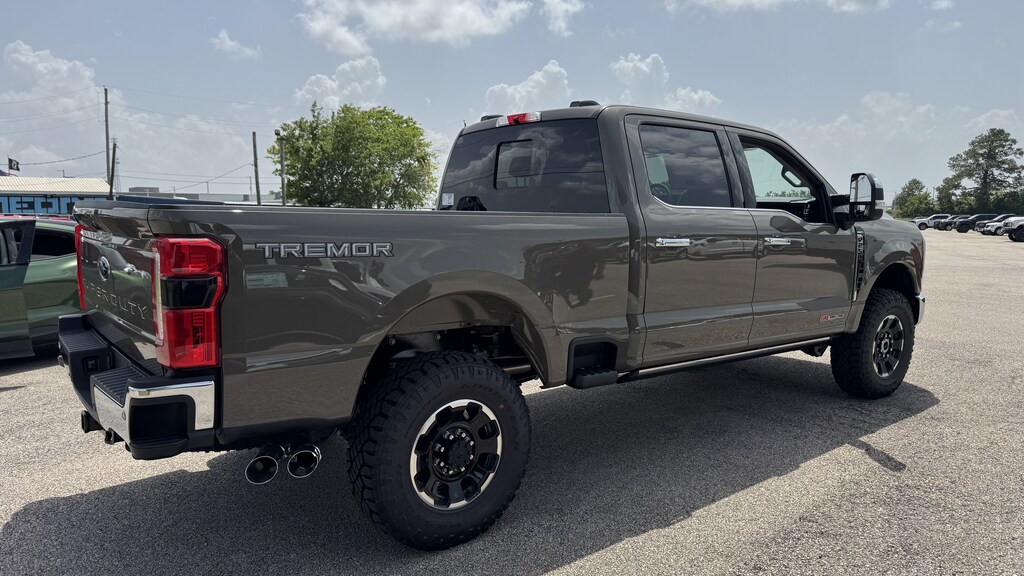 New 2026 Ford F-250 Lariat Truck Crew Cab