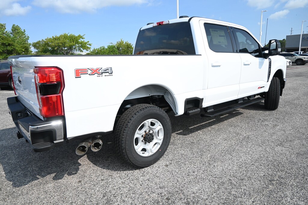 New 2026 Ford F-350 XLT Truck Crew Cab