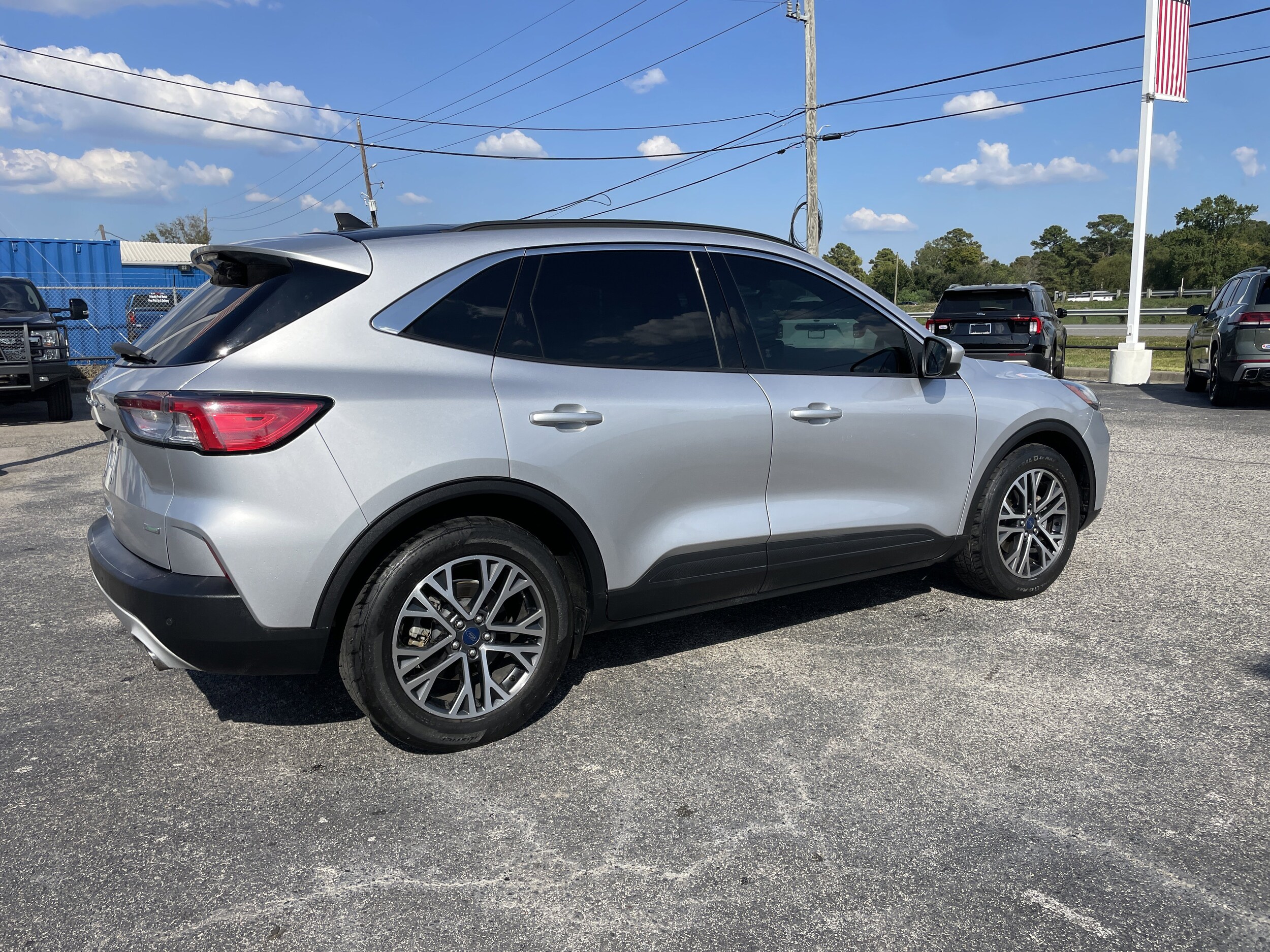 2020 Ford Escape SEL photo 2