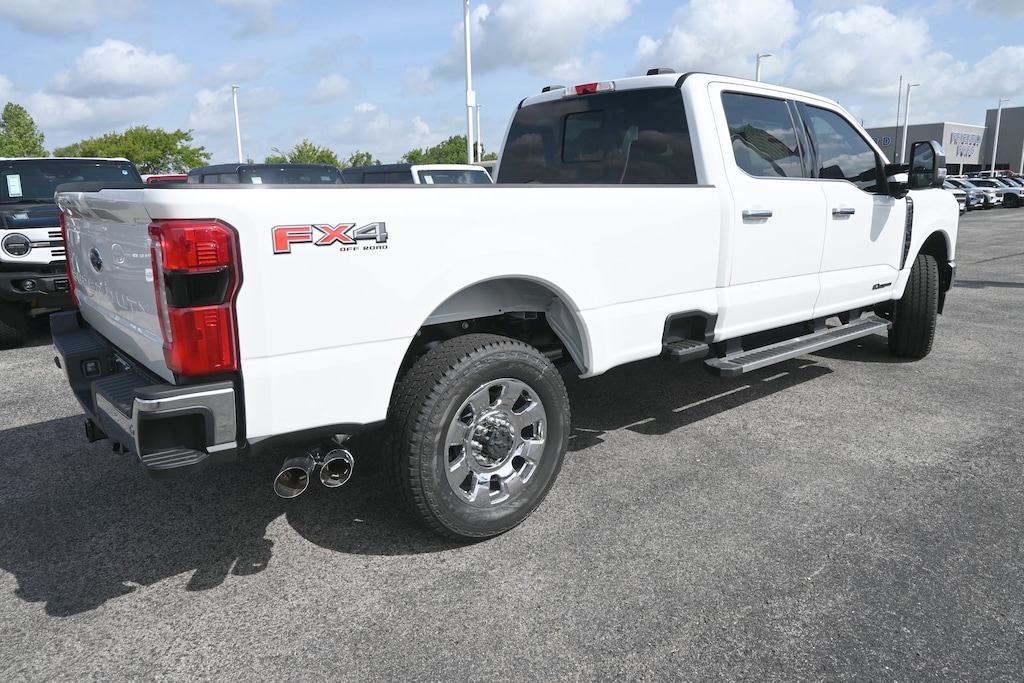 New 2026 Ford F-350 Lariat Truck Crew Cab