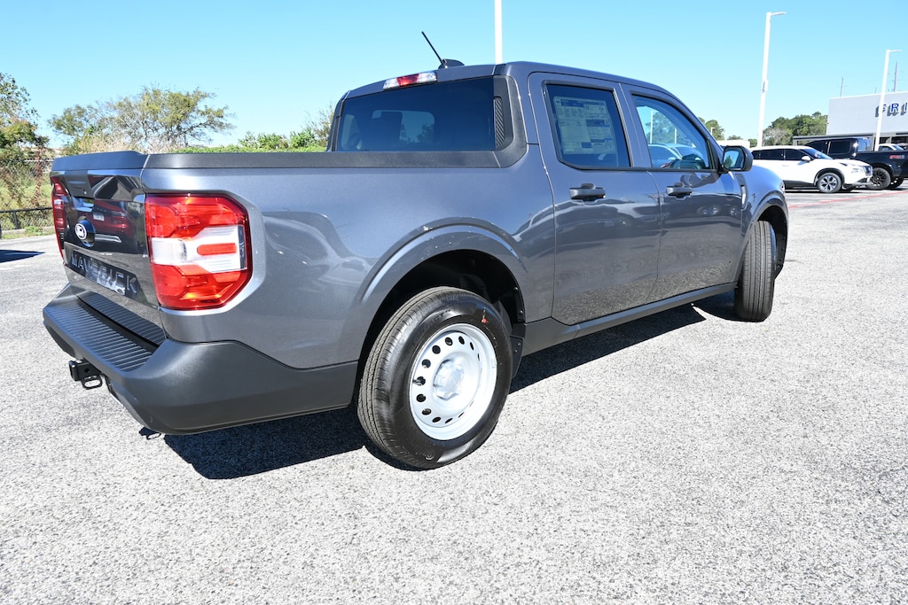New 2025 Ford Maverick XL Truck SuperCrew