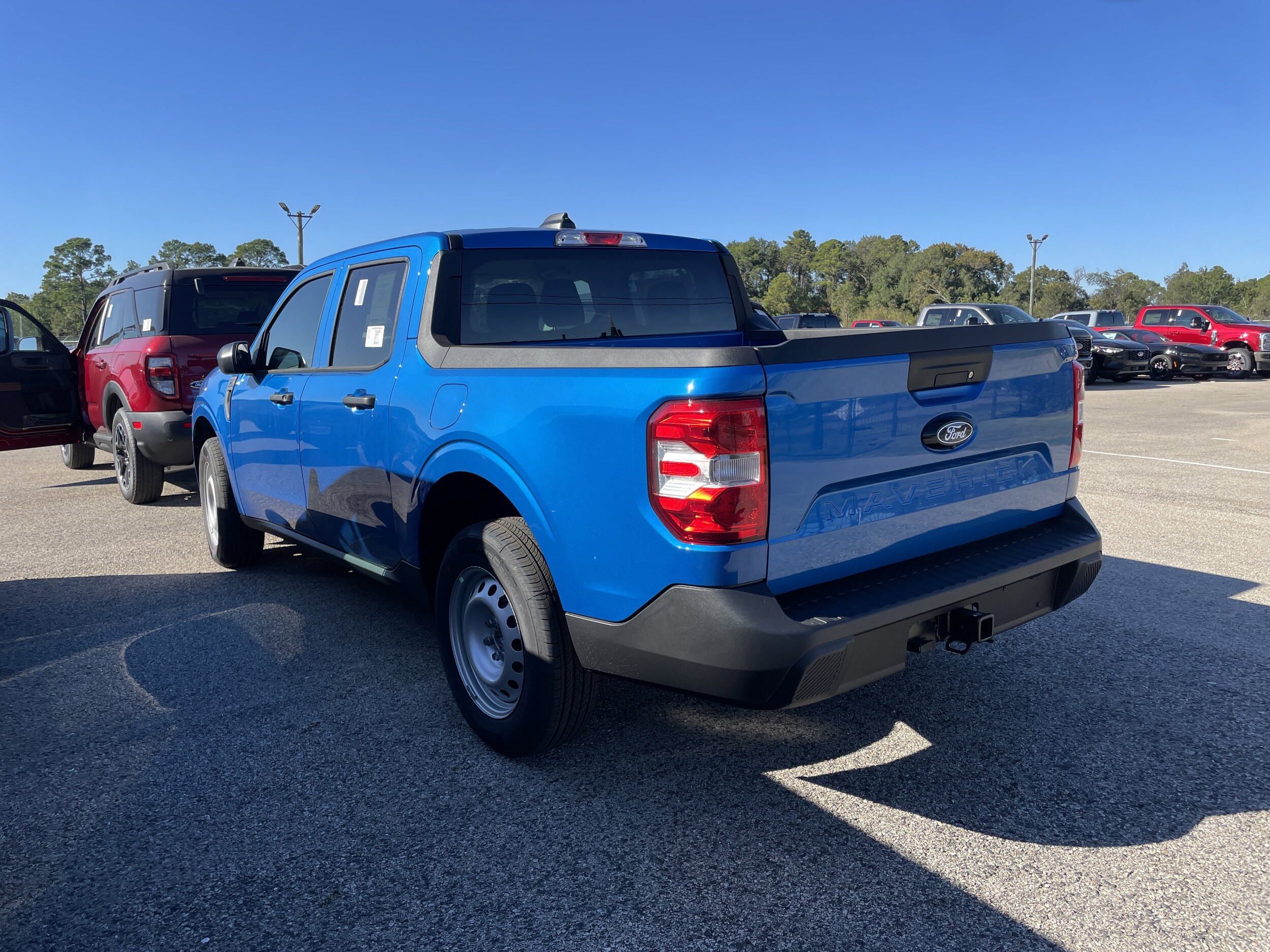 2025 Ford Maverick XL photo 3