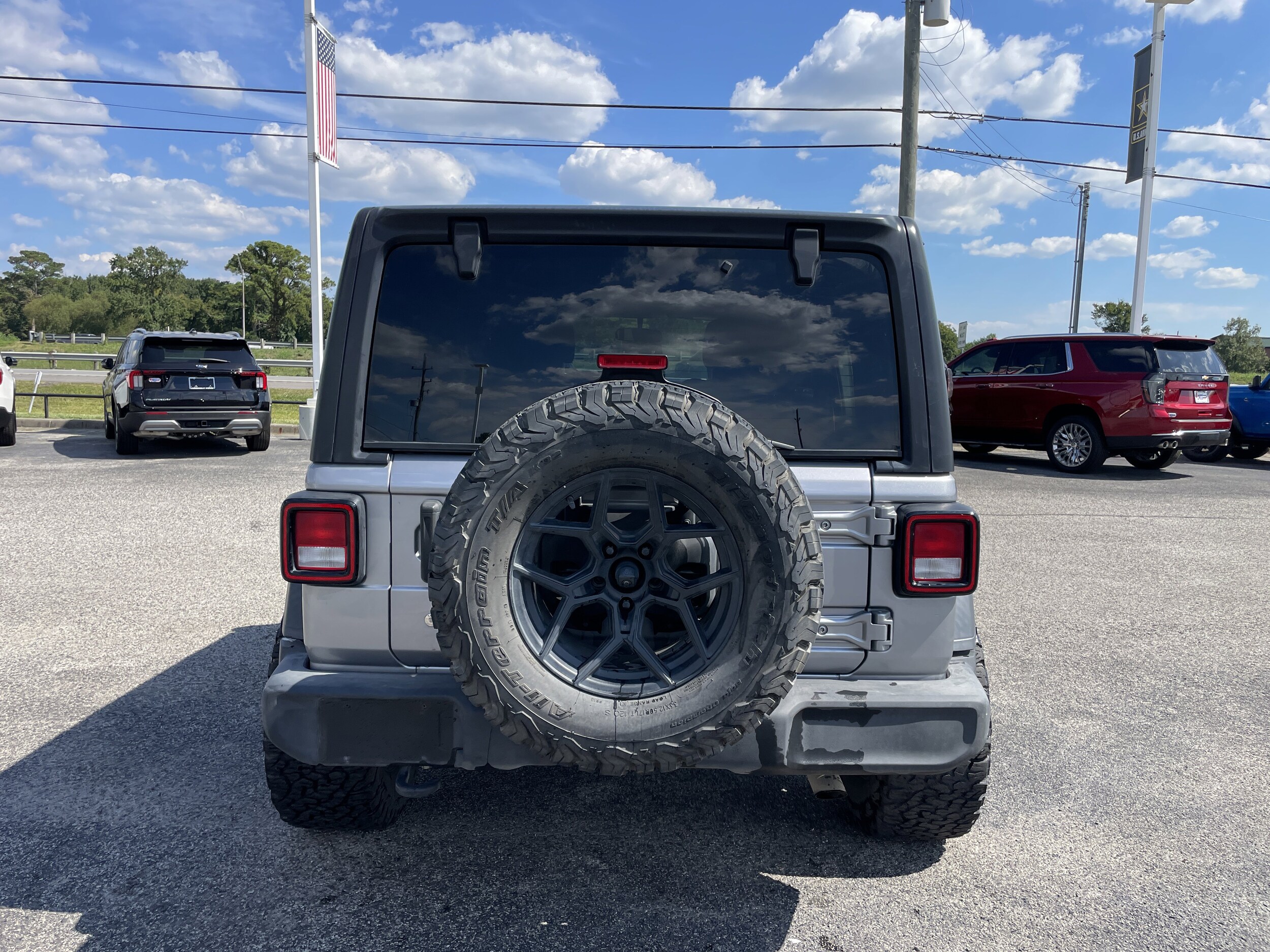 2018 Jeep Wrangler Unlimited Sport photo 3