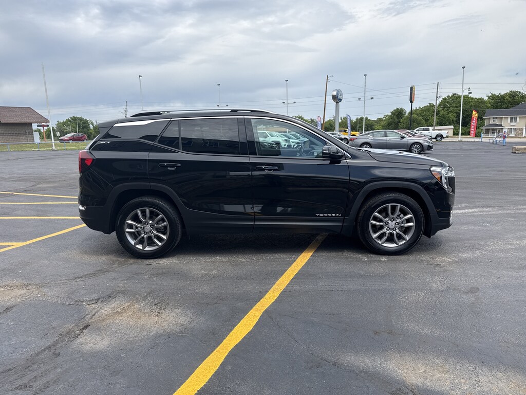 Used 2024 GMC Terrain SLT FWD SLT