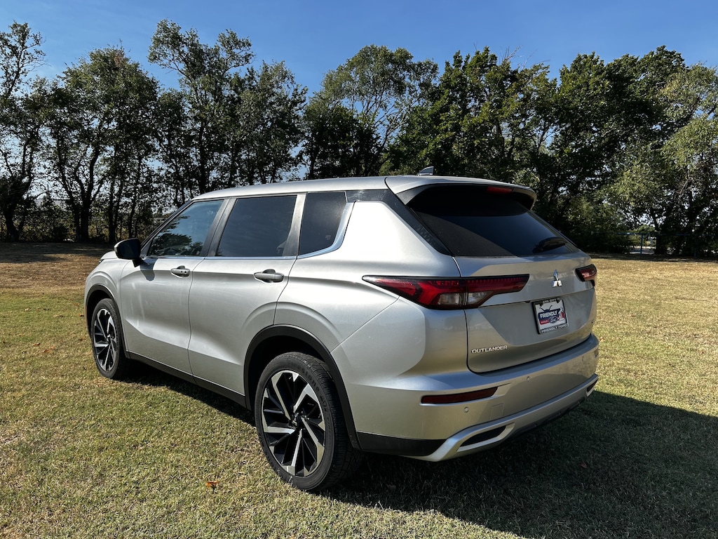 Used 2024 Mitsubishi Outlander SE SE S-AWC