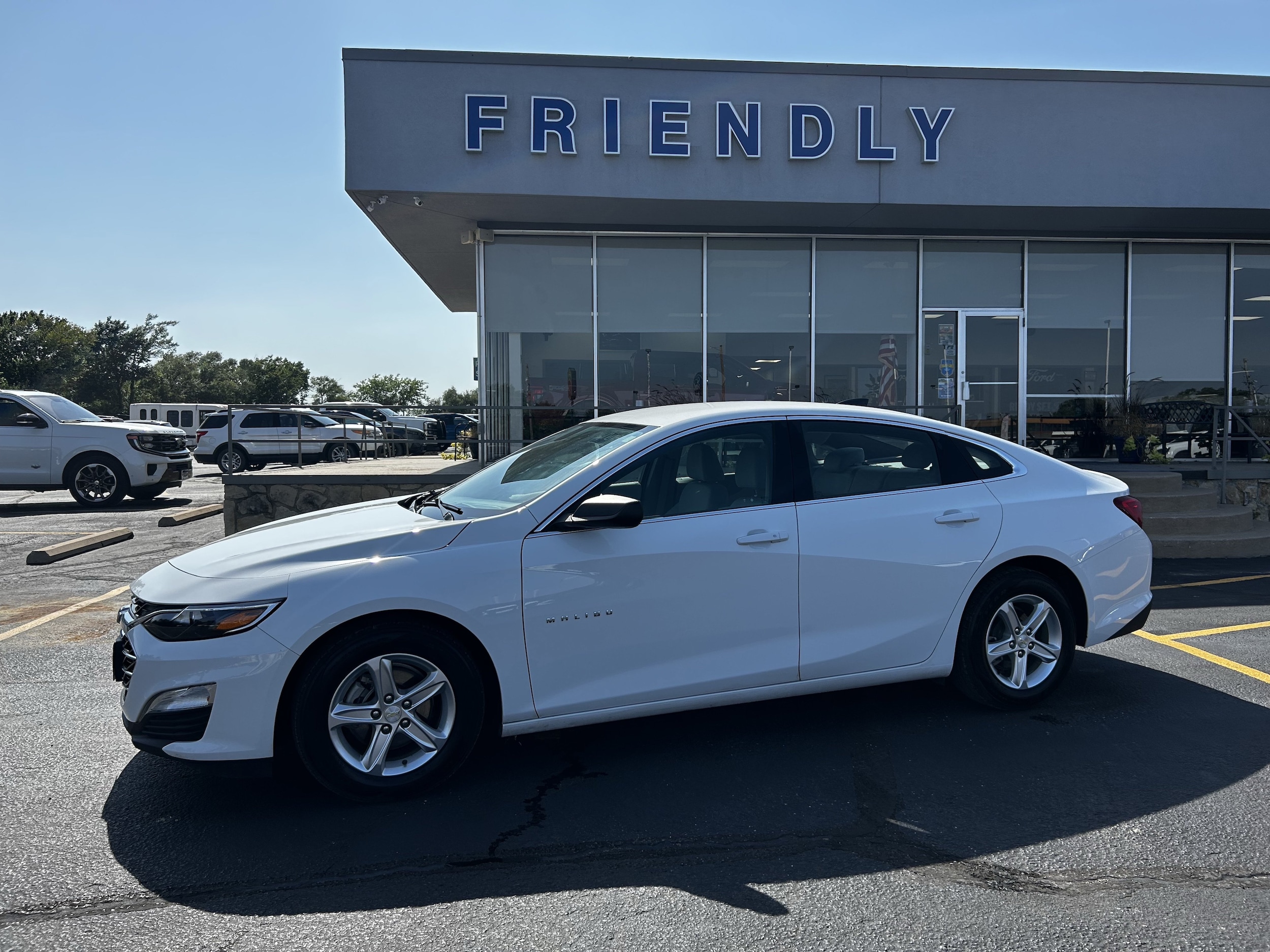 Used 2022 Chevrolet Malibu 1FL with VIN 1G1ZC5ST8NF166234 for sale in Arkansas City, KS