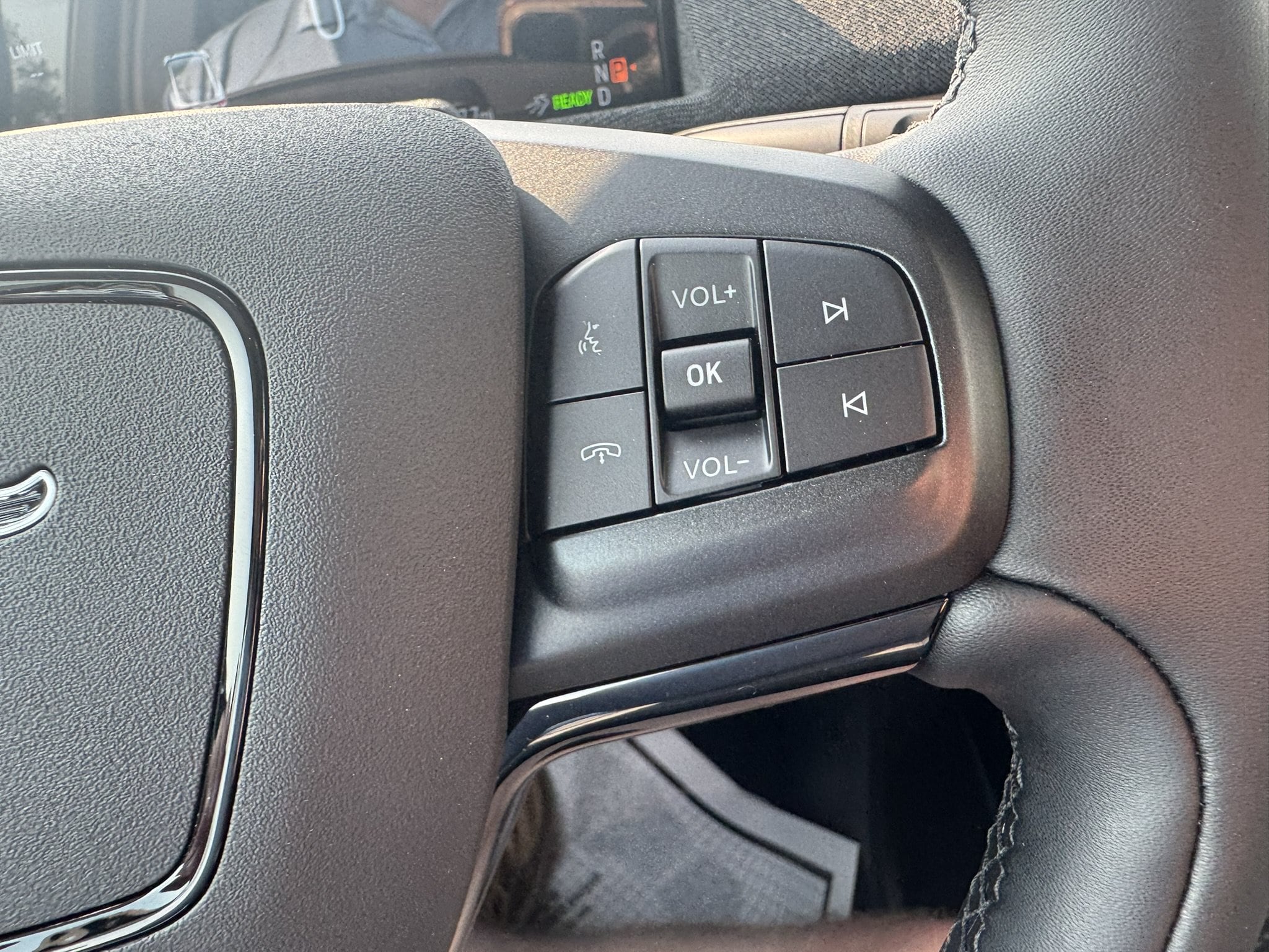 2025 Ford Mustang Mach-E Premium - Photo 19