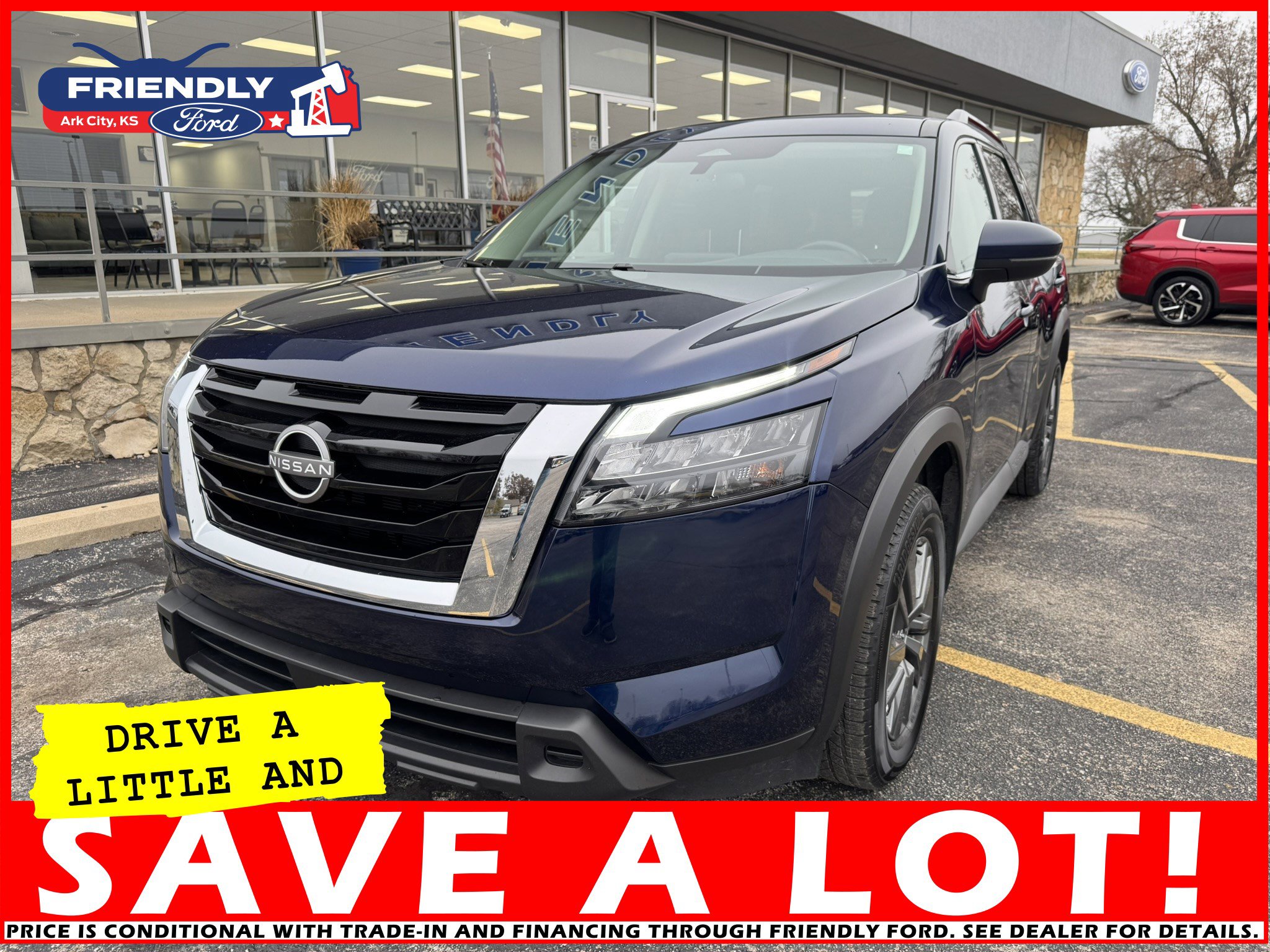 2024 Nissan Pathfinder SV's photo