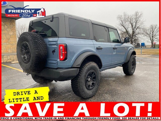 2023 Ford Bronco Wildtrak photo 2