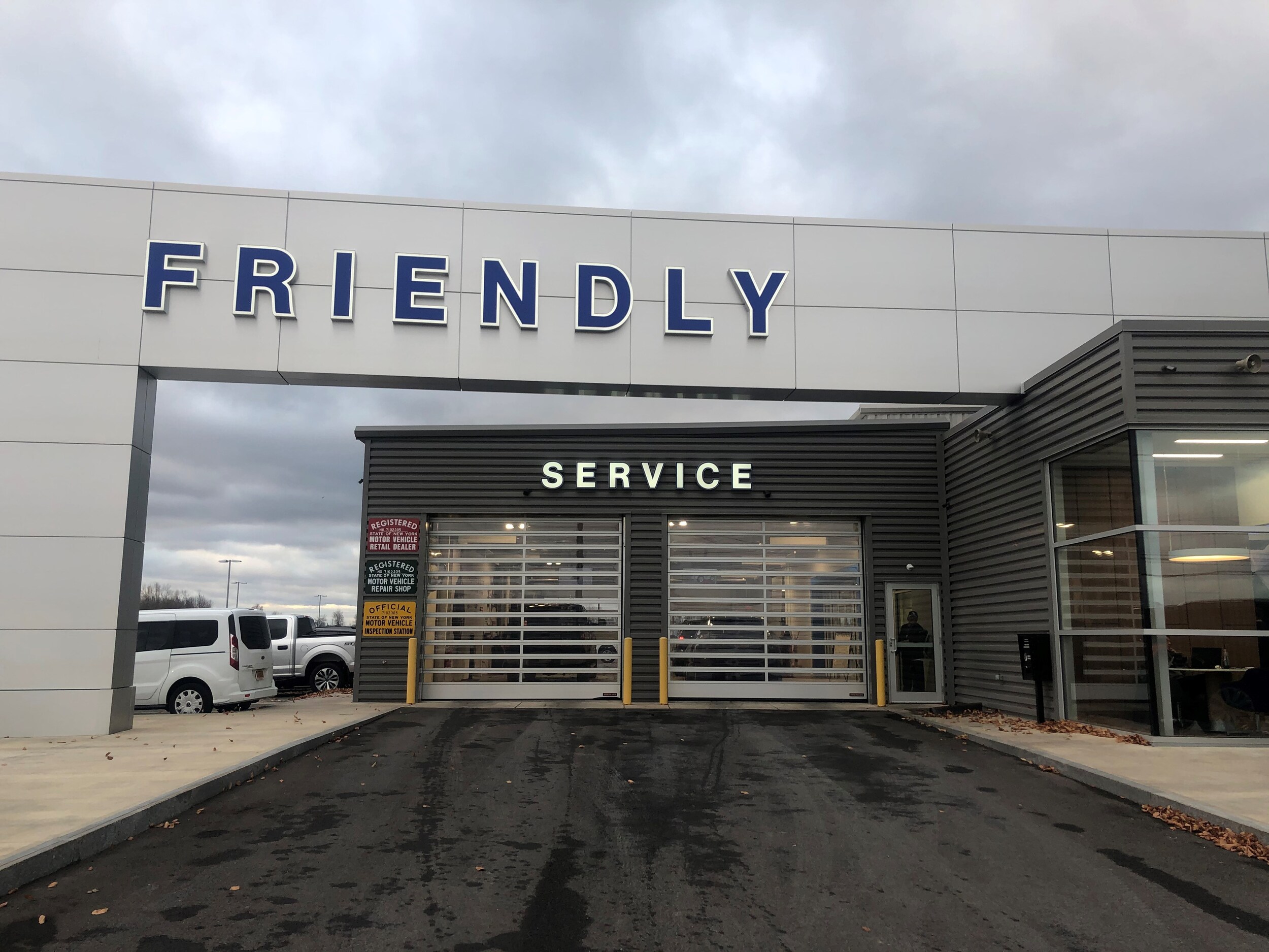 Service center ford