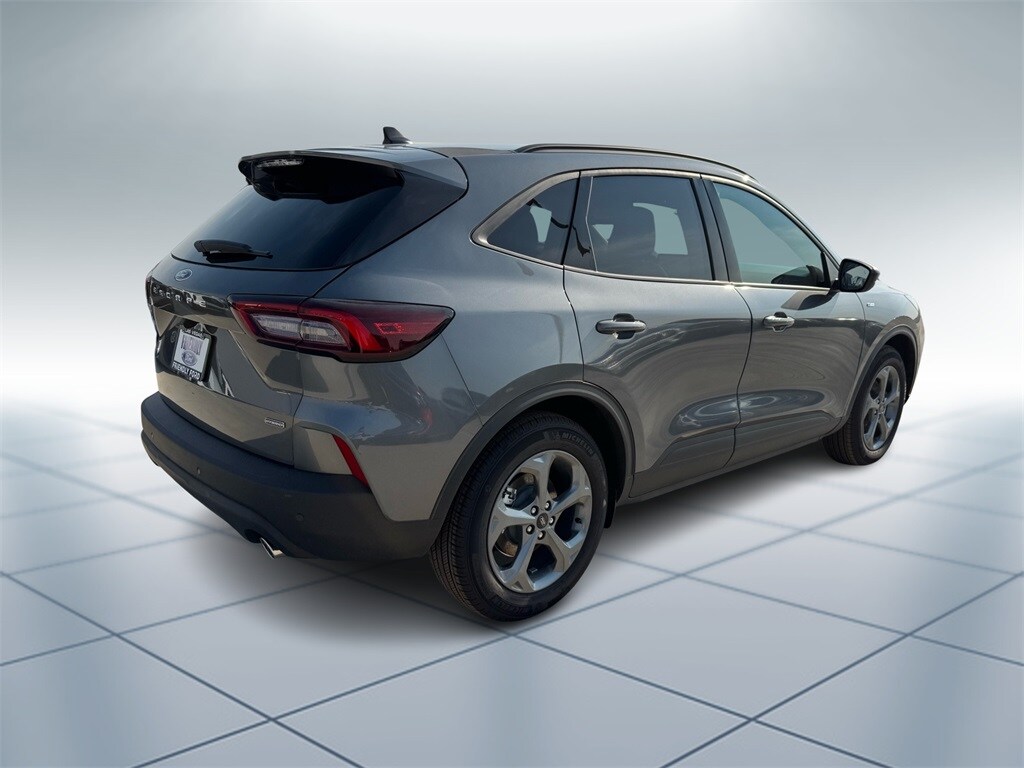 2025 Ford Escape ST-Line photo 3