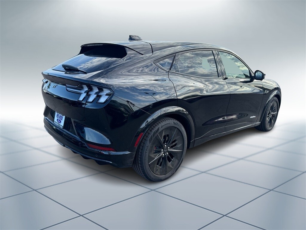 2025 Ford Mustang Mach-E GT photo 3