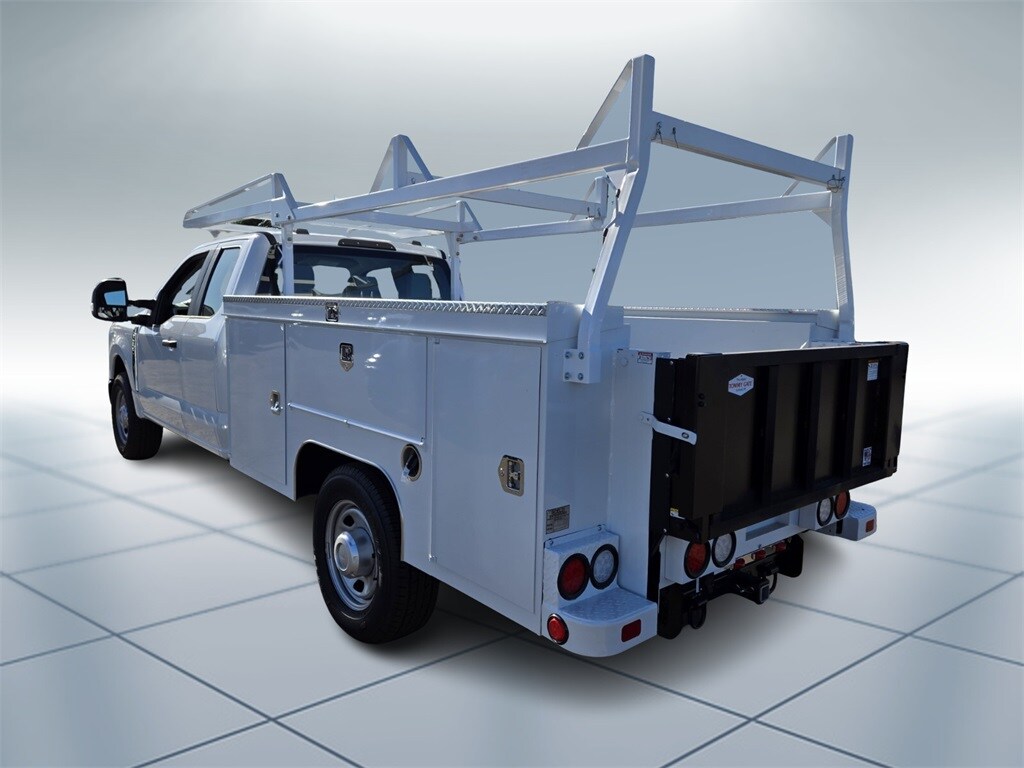 2024 Ford F-350 XL photo 3