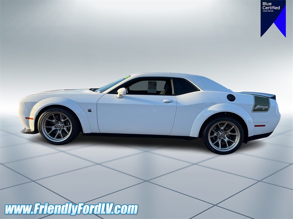2023 Dodge Challenger R/T Scat Pack Widebody photo 3