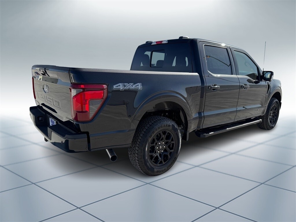 2025 Ford F-150 XLT photo 3