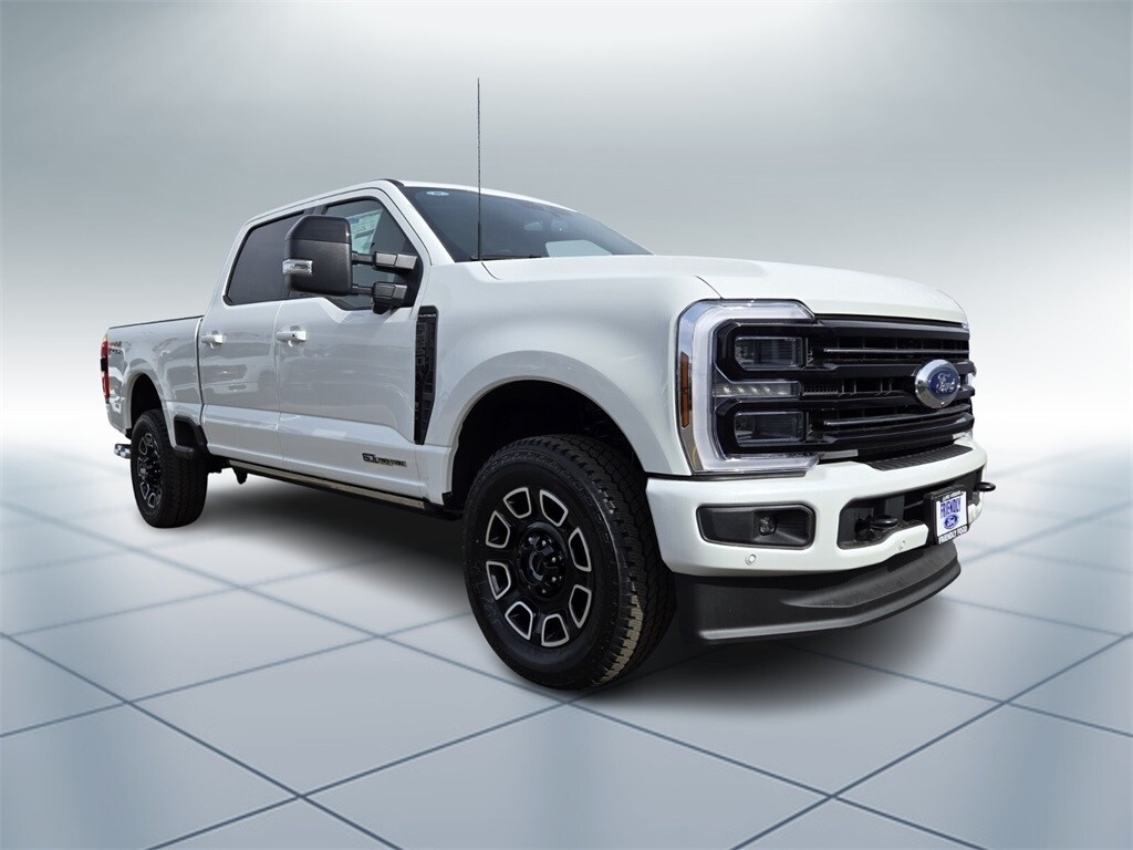 2025 Ford F-250 Platinum photo 2