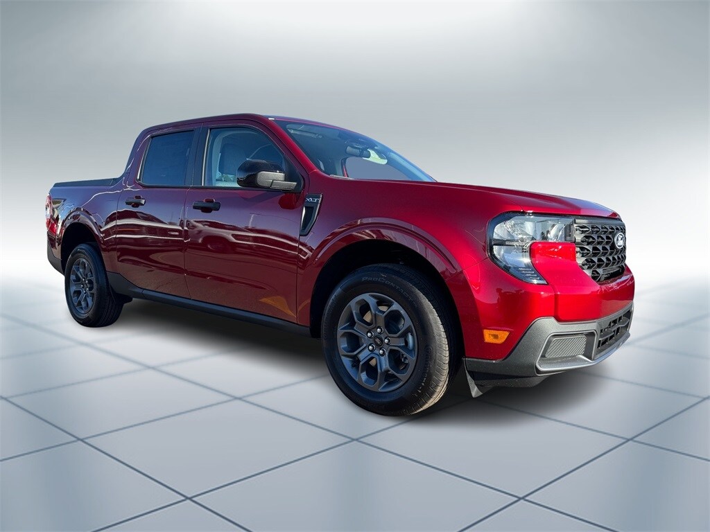 2025 Ford Maverick XLT photo 2