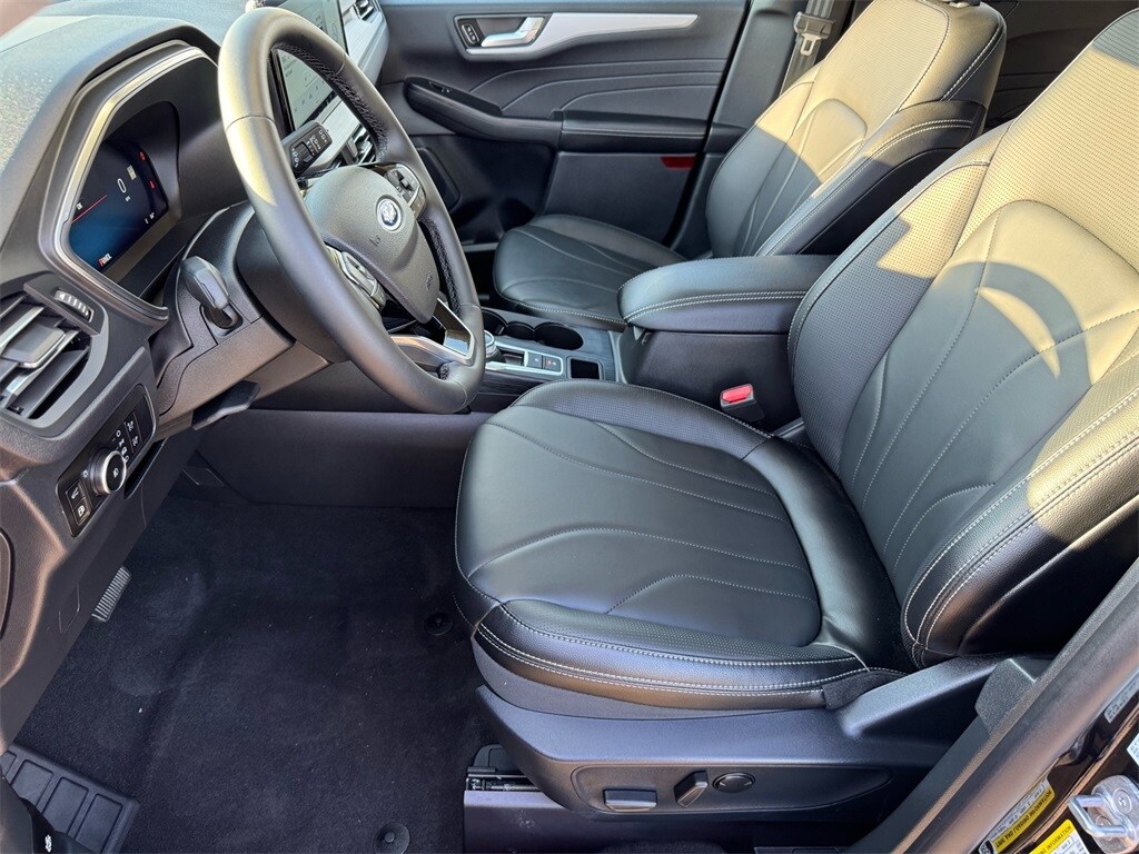 2025 Ford Escape Base photo 4
