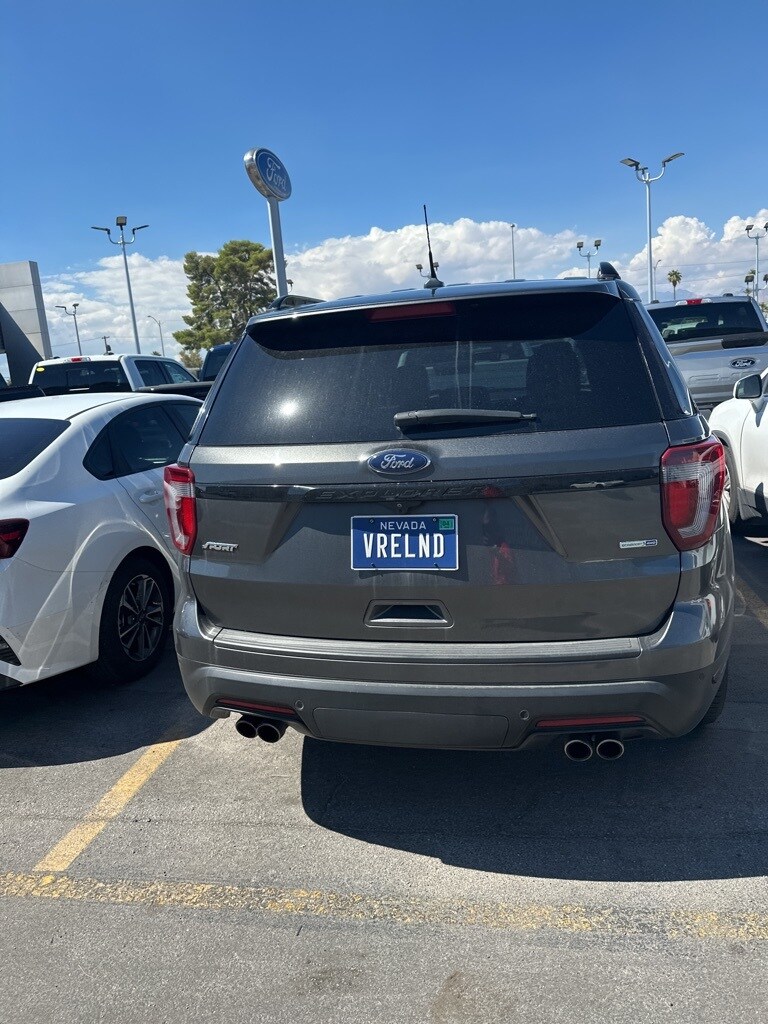 2019 Ford Explorer Sport photo 3