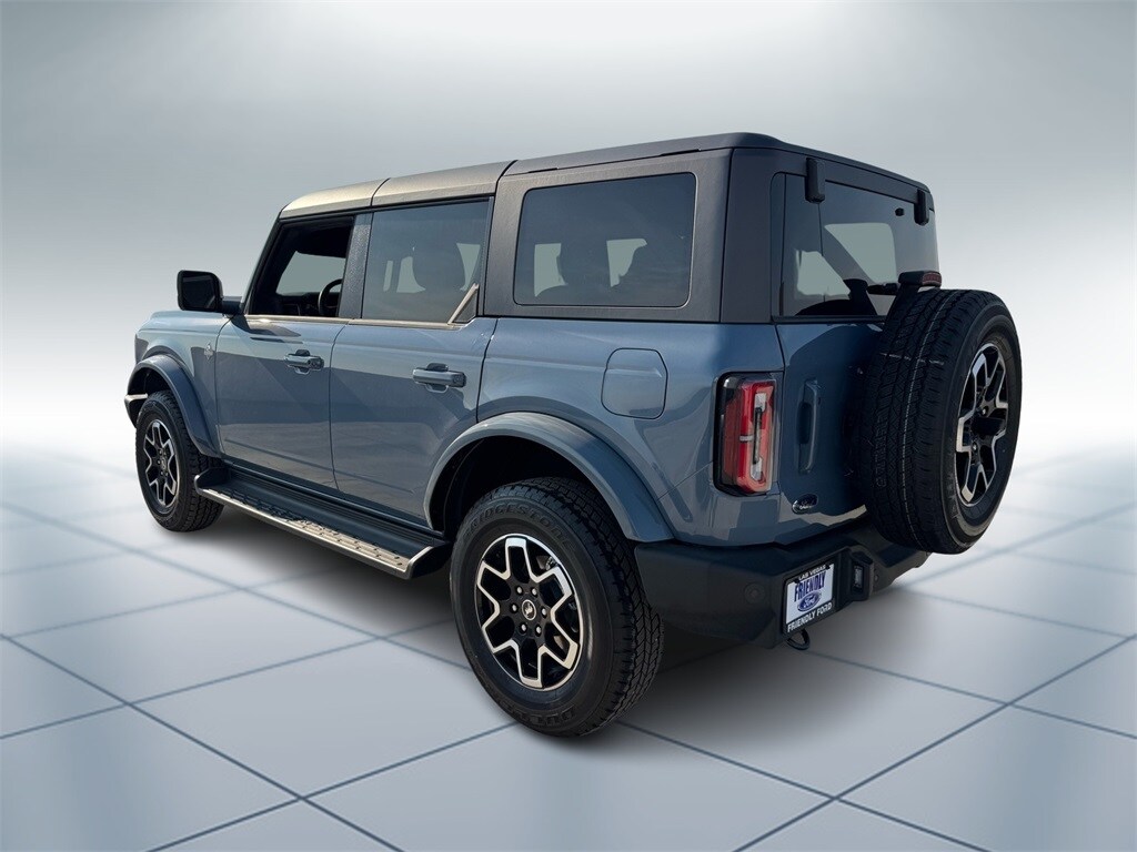 2025 Ford Bronco Outer Banks photo 4