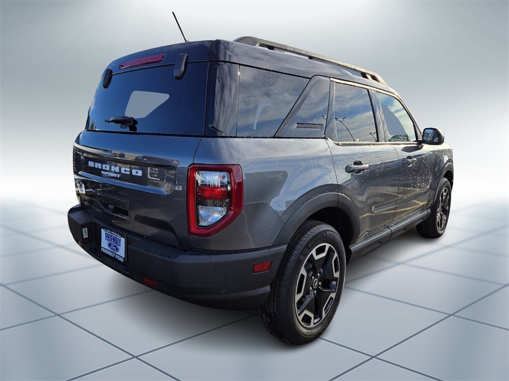 2024 Ford Bronco Sport Outer Banks photo 2