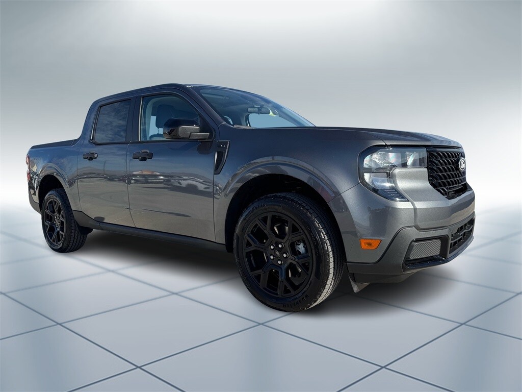 2025 Ford Maverick XLT photo 2