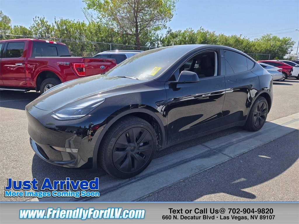 Used 2025 Tesla Model Y Long Range with VIN 7SAYGDED4SF276013 for sale in Kansas City