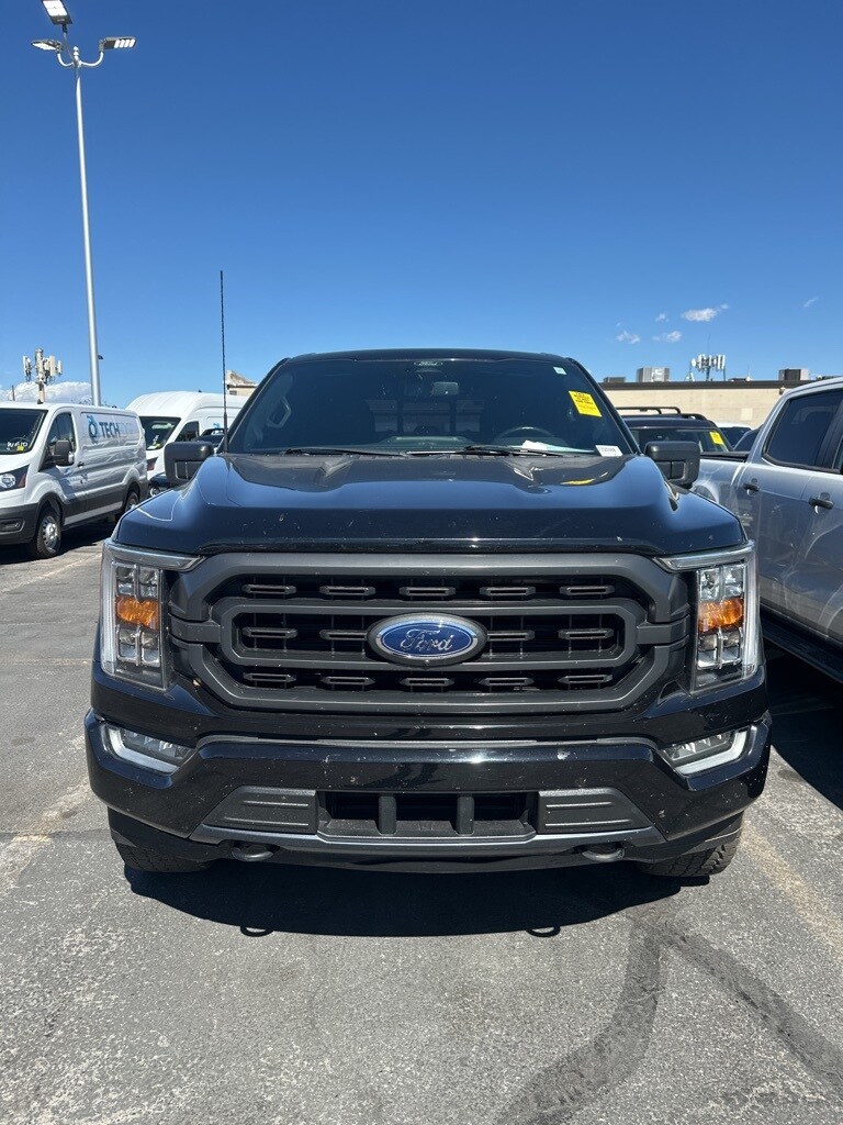 2021 Ford F-150 XLT photo 2