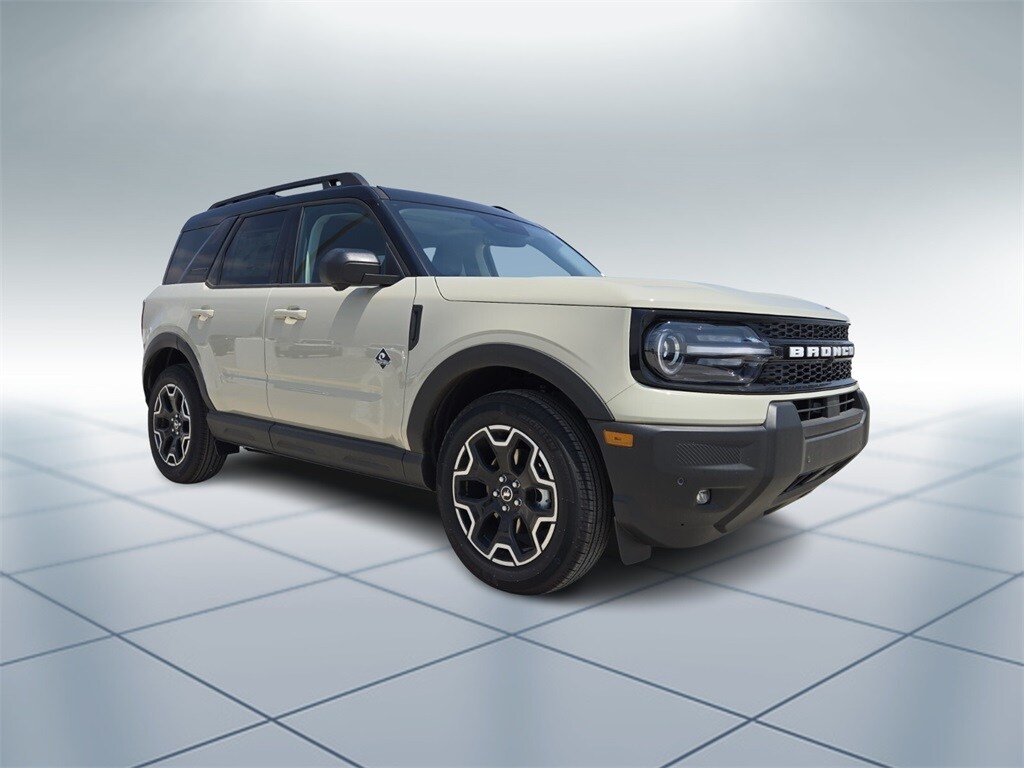 2025 Ford Bronco Sport Outer Banks photo 2