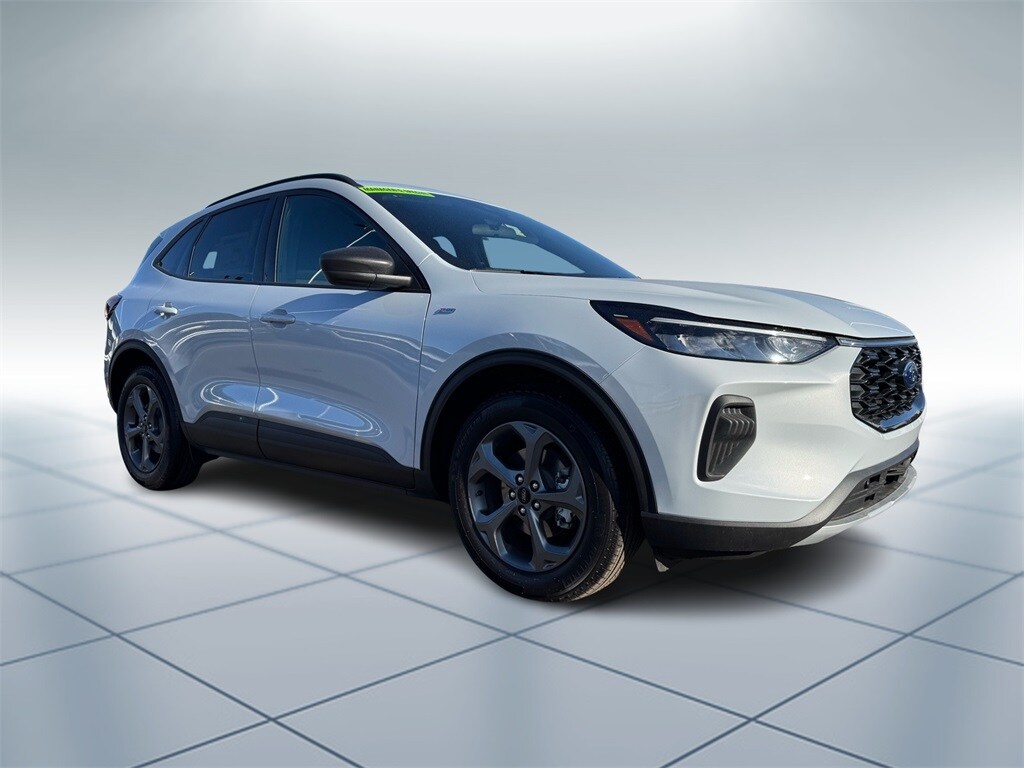 2025 Ford Escape ST-Line photo 2