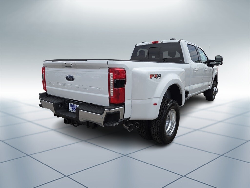 2025 Ford F-350 Lariat photo 3