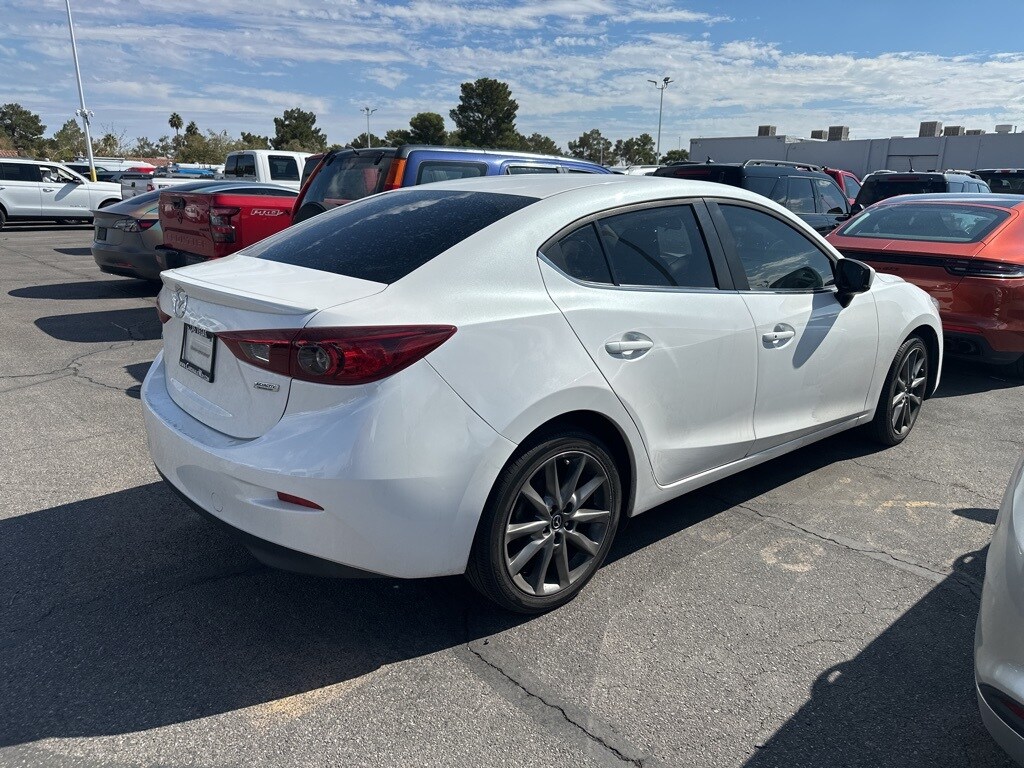 2018 Mazda Mazda3 Touring photo 2