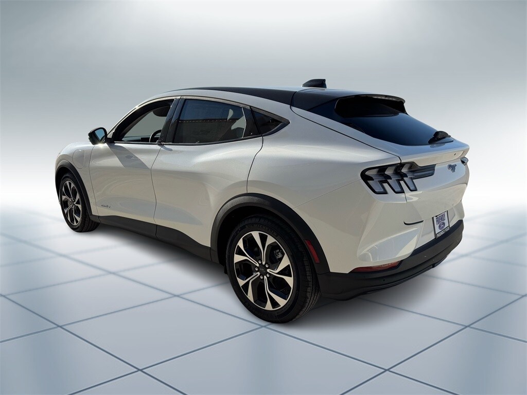2025 Ford Mustang Mach-E Select photo 4