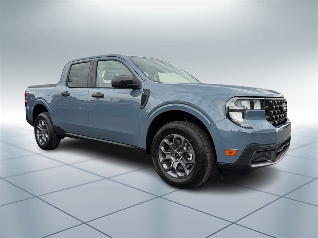 2025 Ford Maverick XLT photo 2
