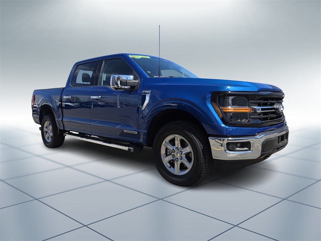 2025 Ford F-150 XLT photo 2