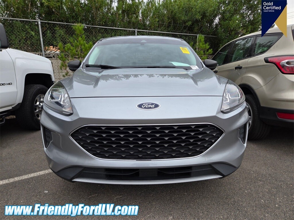 2022 Ford Escape SE photo 2