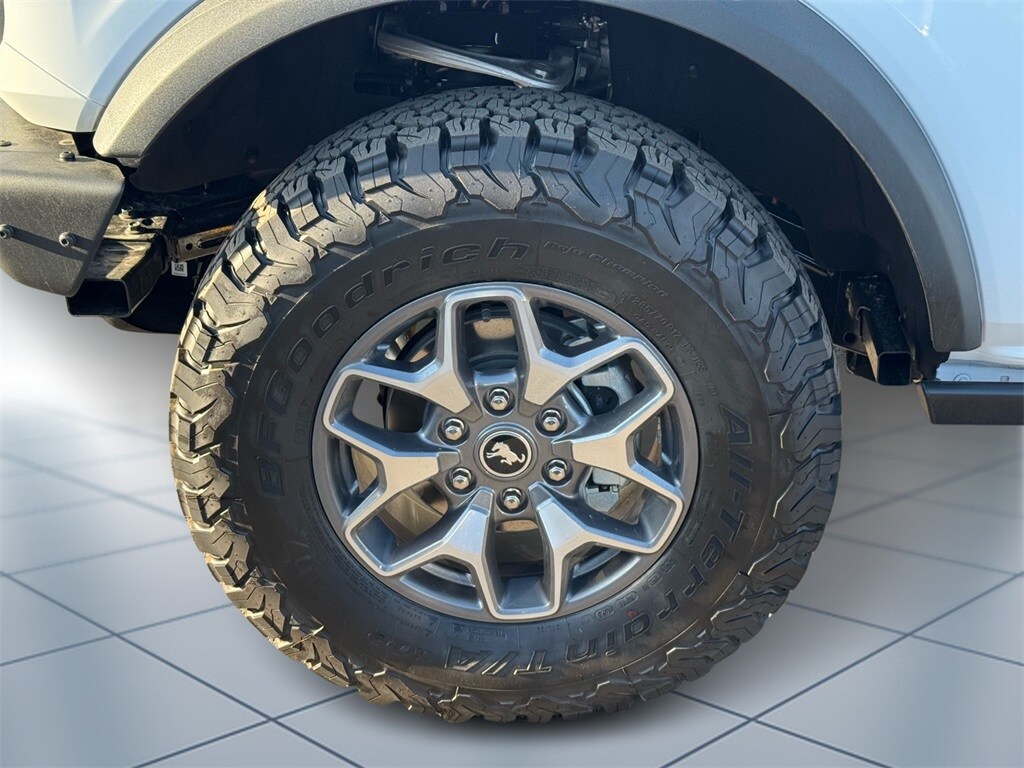2025 Ford Bronco Badlands photo 2