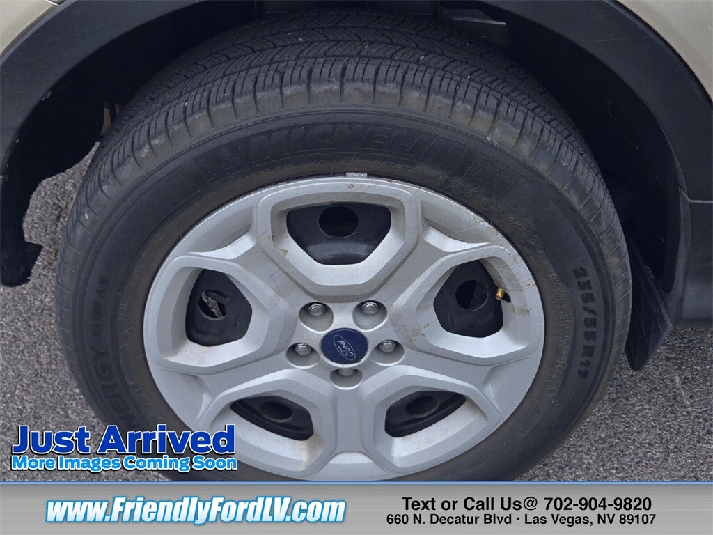 2017 Ford Escape S photo 3